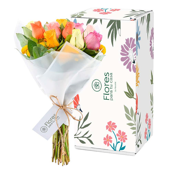 Ramo con 10 Rosas Variadas y Flores Variadas en Caja de Regalo